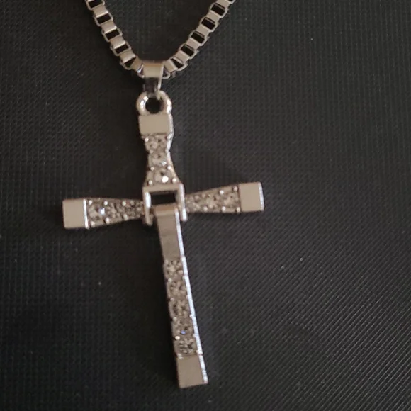 New "Fast and Furious" styled cross - Picture 2 of 4